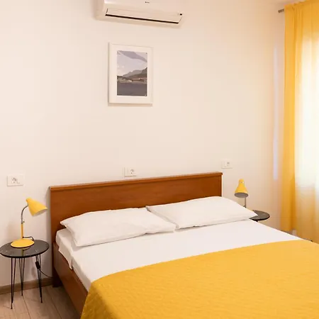 Guest house Sandra, 3*