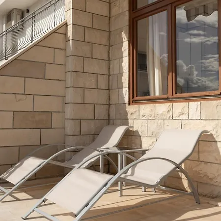 Sandra, Maison d'hôtes