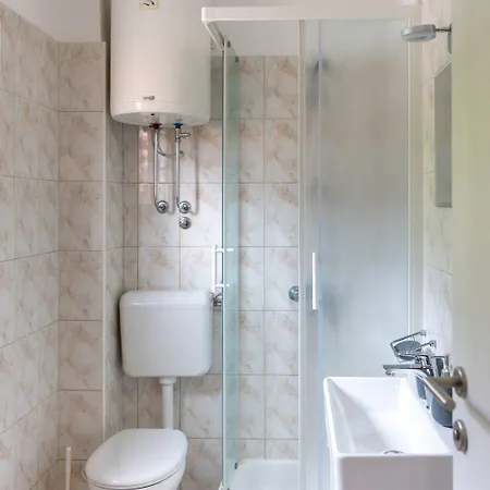 Гостьовий будинок Sandra, 3*