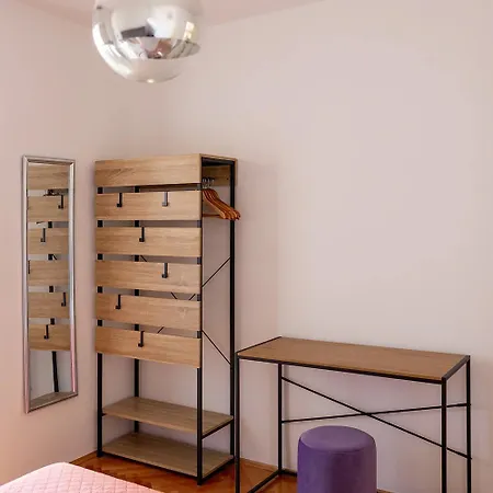 Sandra, 3* Makarska