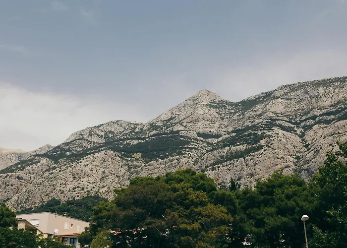 Sandra, Πανσιόν 3*